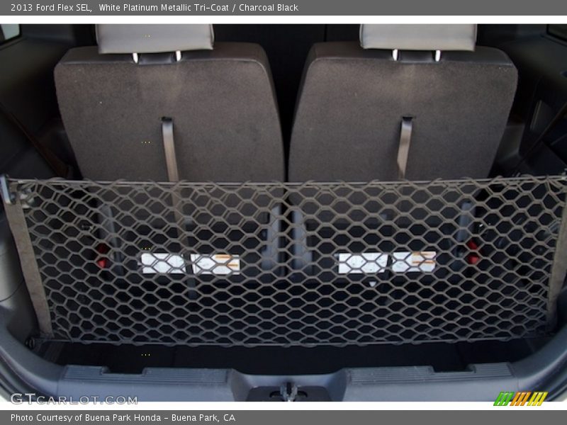 White Platinum Metallic Tri-Coat / Charcoal Black 2013 Ford Flex SEL