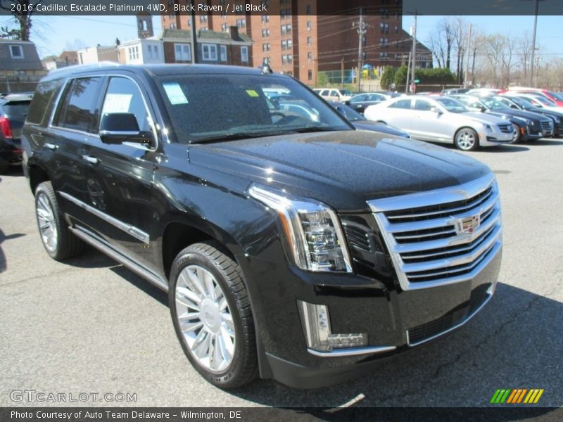 Front 3/4 View of 2016 Escalade Platinum 4WD