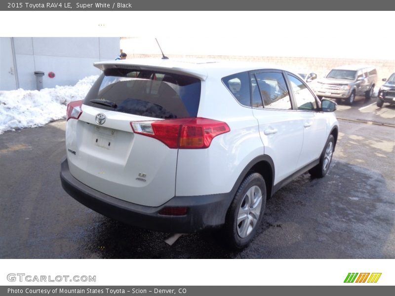 Super White / Black 2015 Toyota RAV4 LE