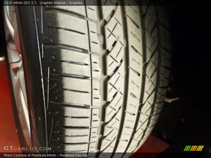 Graphite Shadow / Graphite 2015 Infiniti Q50 3.7