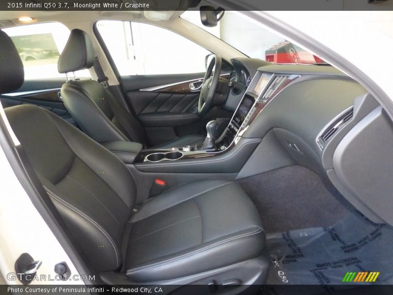 Moonlight White / Graphite 2015 Infiniti Q50 3.7