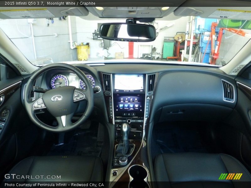 Moonlight White / Graphite 2015 Infiniti Q50 3.7