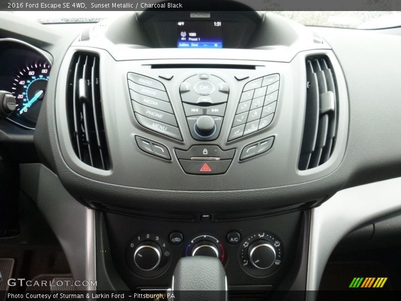 Sunset Metallic / Charcoal Black 2016 Ford Escape SE 4WD