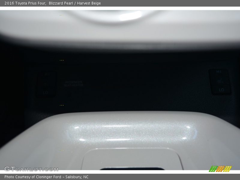Blizzard Pearl / Harvest Beige 2016 Toyota Prius Four