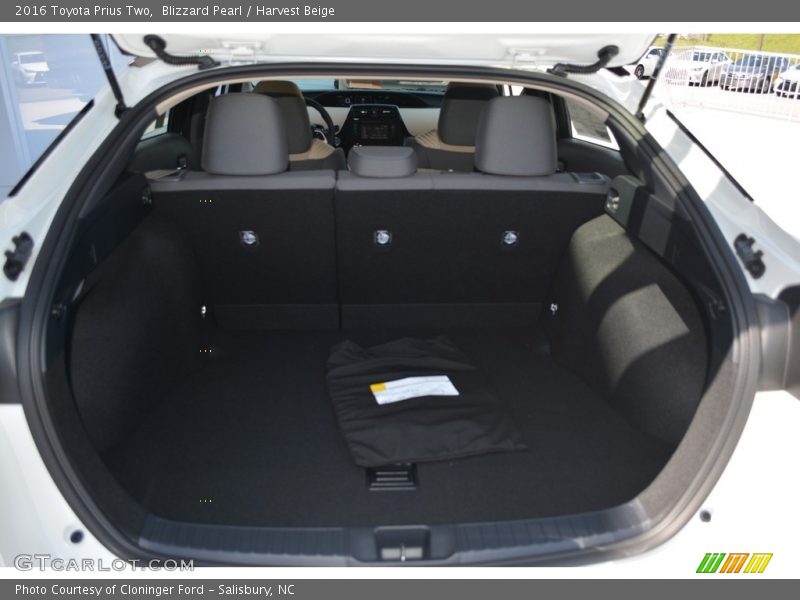 Blizzard Pearl / Harvest Beige 2016 Toyota Prius Two