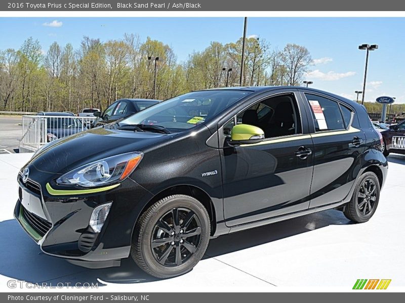  2016 Prius c Special Edition Black Sand Pearl