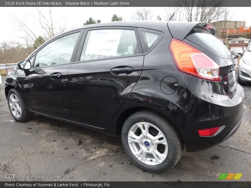 Shadow Black / Medium Light Stone 2016 Ford Fiesta SE Hatchback