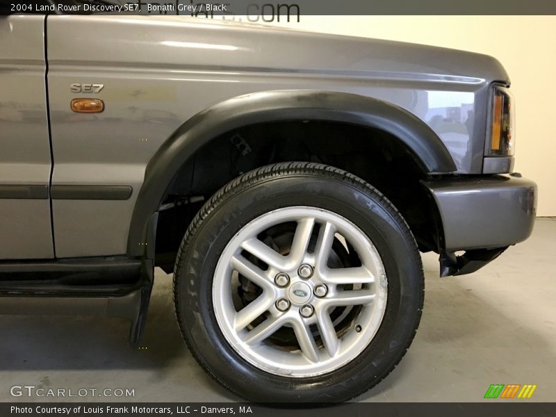 Bonatti Grey / Black 2004 Land Rover Discovery SE7