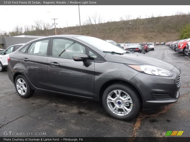 Magnetic Metallic / Medium Light Stone 2016 Ford Fiesta SE Sedan