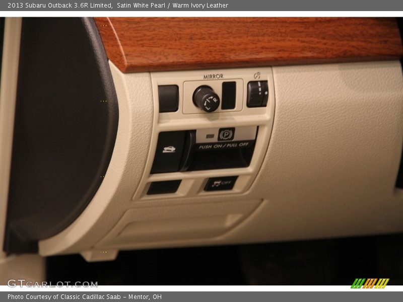 Satin White Pearl / Warm Ivory Leather 2013 Subaru Outback 3.6R Limited
