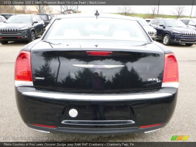 Phantom Black Tri-Coat Pearl / Black/Linen 2015 Chrysler 300 C AWD