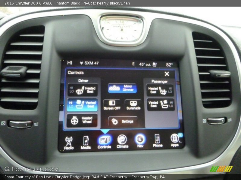Phantom Black Tri-Coat Pearl / Black/Linen 2015 Chrysler 300 C AWD