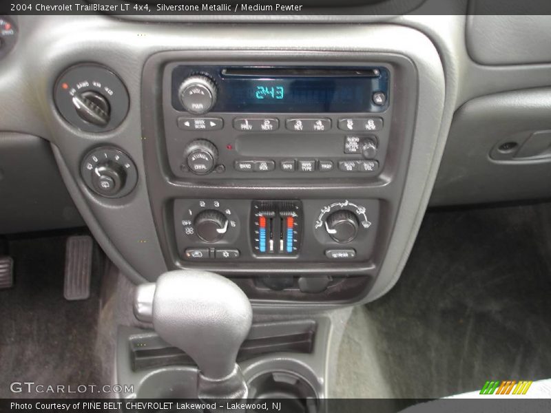 Silverstone Metallic / Medium Pewter 2004 Chevrolet TrailBlazer LT 4x4