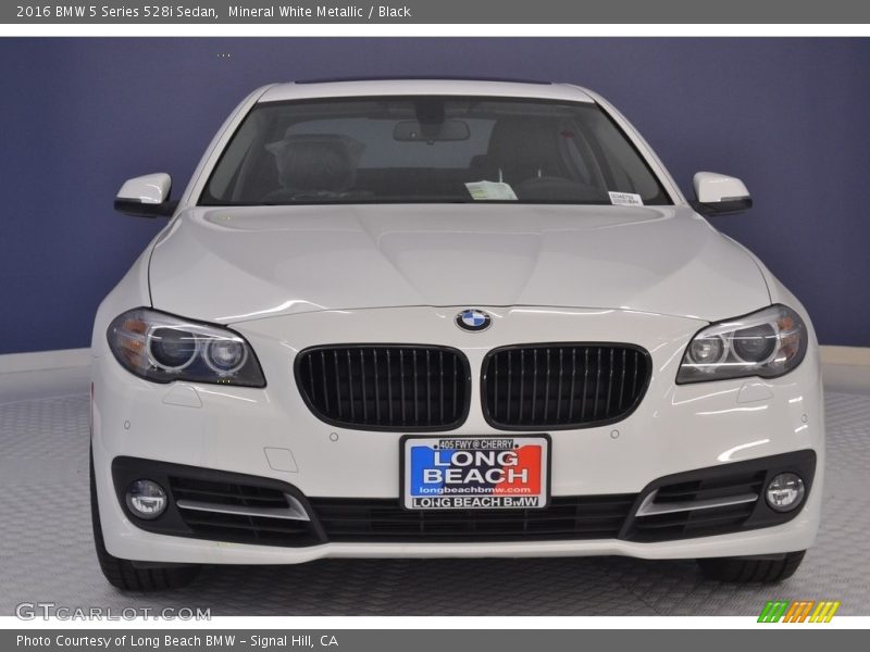 Mineral White Metallic / Black 2016 BMW 5 Series 528i Sedan