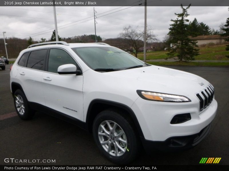 Bright White / Black 2016 Jeep Cherokee Latitude 4x4