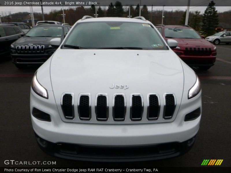 Bright White / Black 2016 Jeep Cherokee Latitude 4x4
