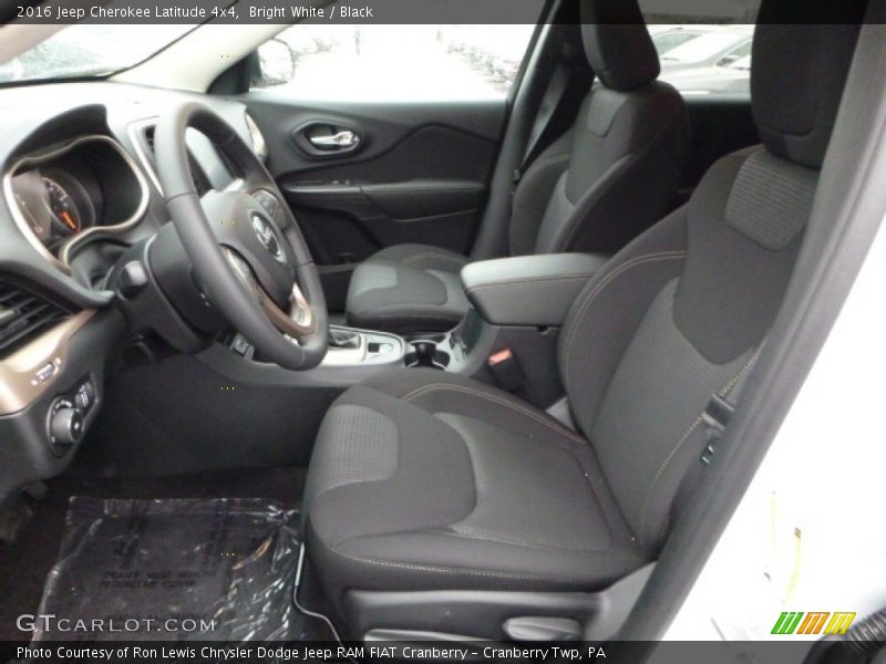 Bright White / Black 2016 Jeep Cherokee Latitude 4x4