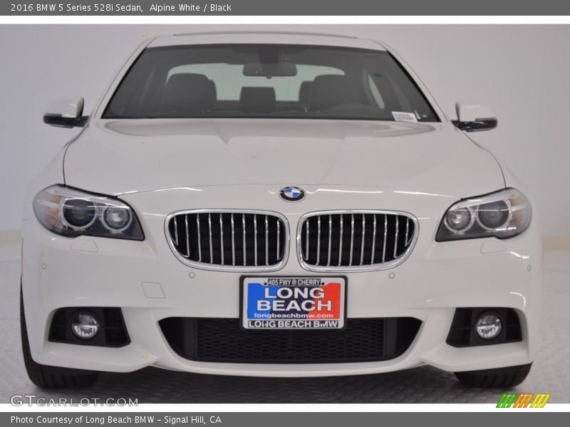 Alpine White / Black 2016 BMW 5 Series 528i Sedan