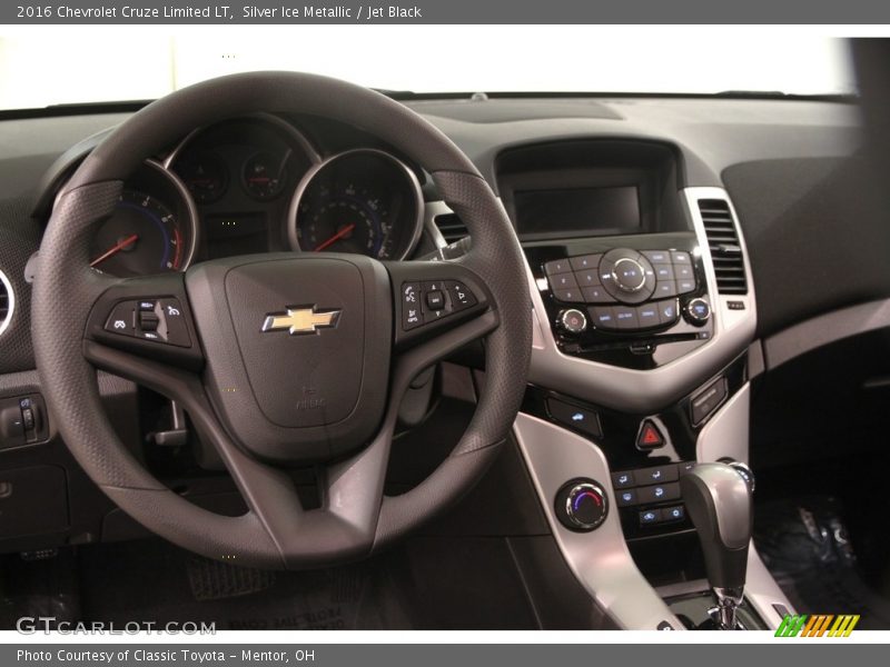 Silver Ice Metallic / Jet Black 2016 Chevrolet Cruze Limited LT