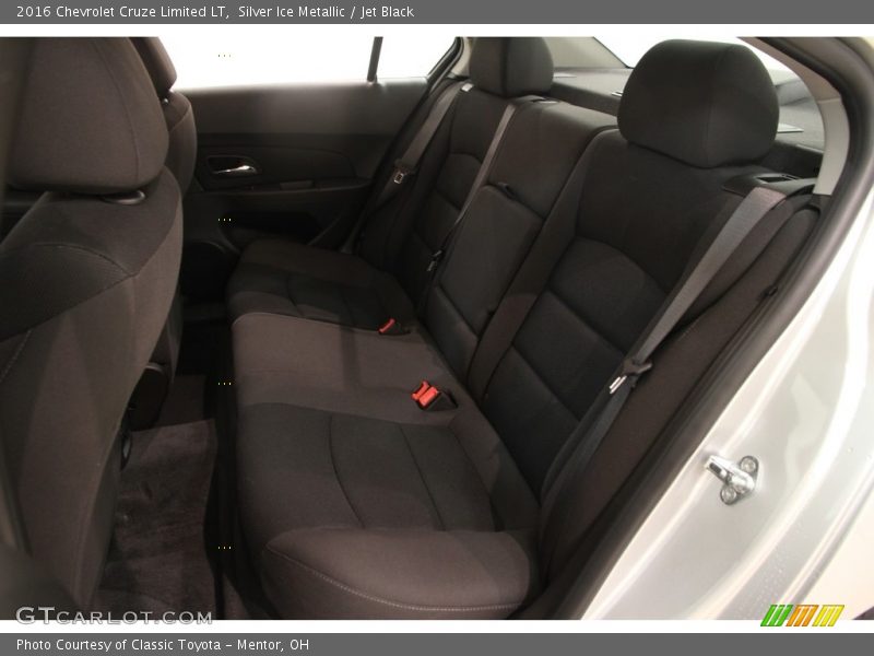 Silver Ice Metallic / Jet Black 2016 Chevrolet Cruze Limited LT