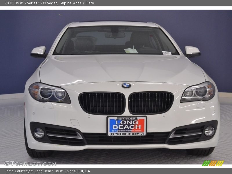 Alpine White / Black 2016 BMW 5 Series 528i Sedan