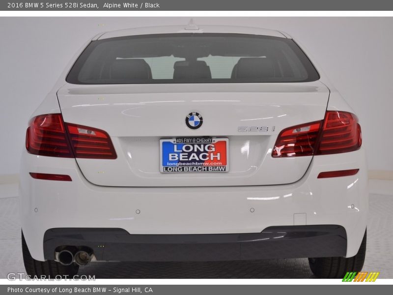 Alpine White / Black 2016 BMW 5 Series 528i Sedan