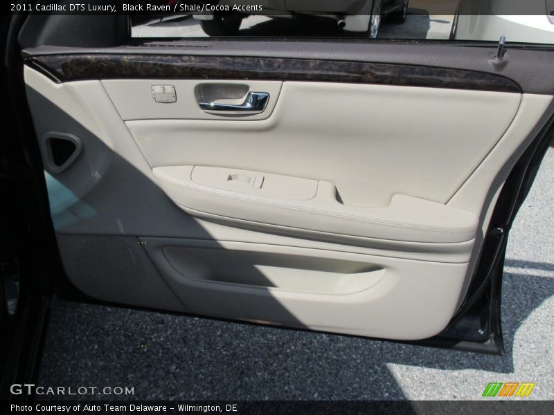 Black Raven / Shale/Cocoa Accents 2011 Cadillac DTS Luxury