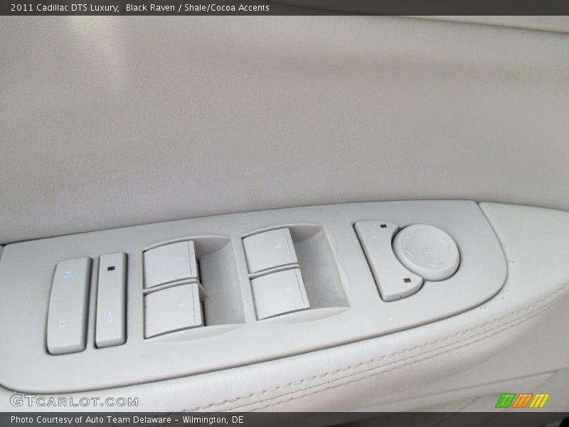 Black Raven / Shale/Cocoa Accents 2011 Cadillac DTS Luxury
