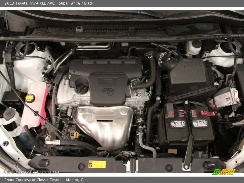Super White / Black 2013 Toyota RAV4 XLE AWD
