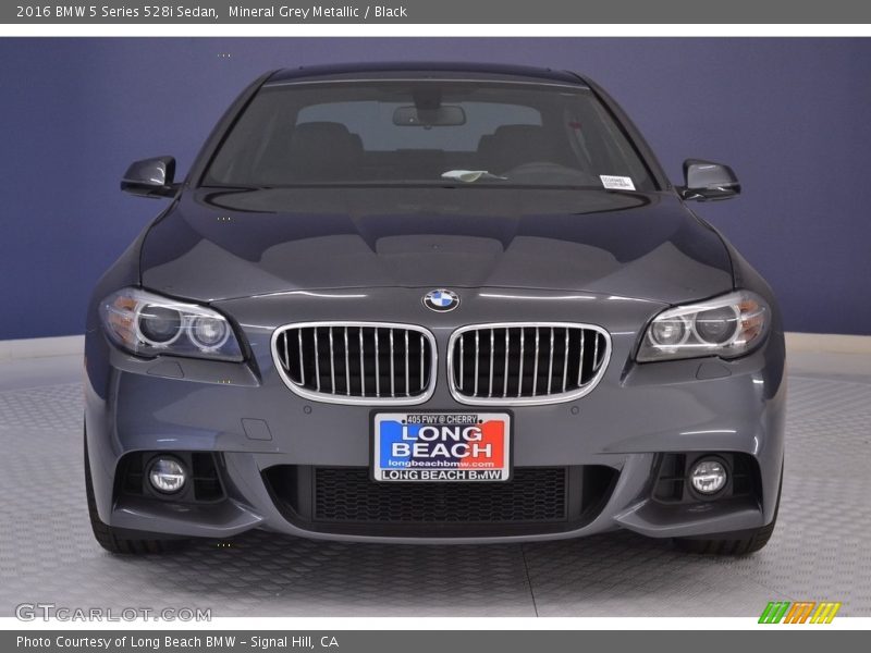 Mineral Grey Metallic / Black 2016 BMW 5 Series 528i Sedan