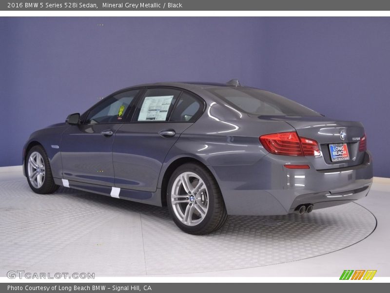 Mineral Grey Metallic / Black 2016 BMW 5 Series 528i Sedan