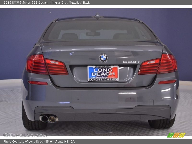 Mineral Grey Metallic / Black 2016 BMW 5 Series 528i Sedan