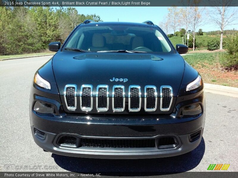 Brilliant Black Crystal Pearl / Black/Light Frost Beige 2016 Jeep Cherokee Sport 4x4