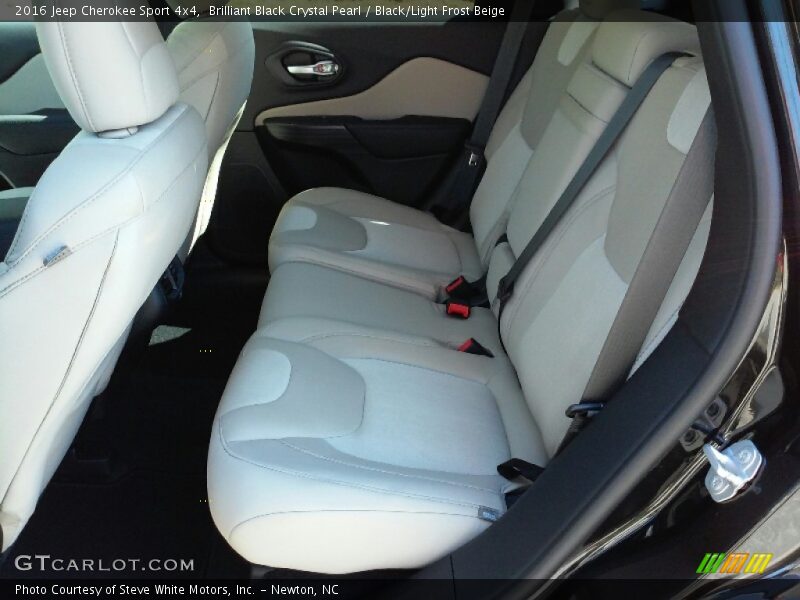 Brilliant Black Crystal Pearl / Black/Light Frost Beige 2016 Jeep Cherokee Sport 4x4