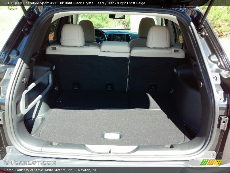 Brilliant Black Crystal Pearl / Black/Light Frost Beige 2016 Jeep Cherokee Sport 4x4