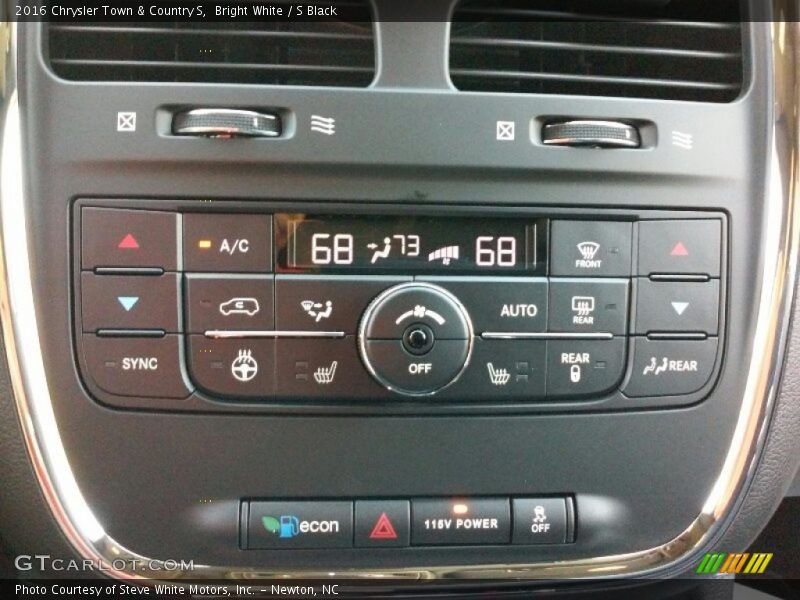 Bright White / S Black 2016 Chrysler Town & Country S