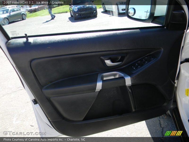 Ice White / Graphite 2007 Volvo XC90 3.2