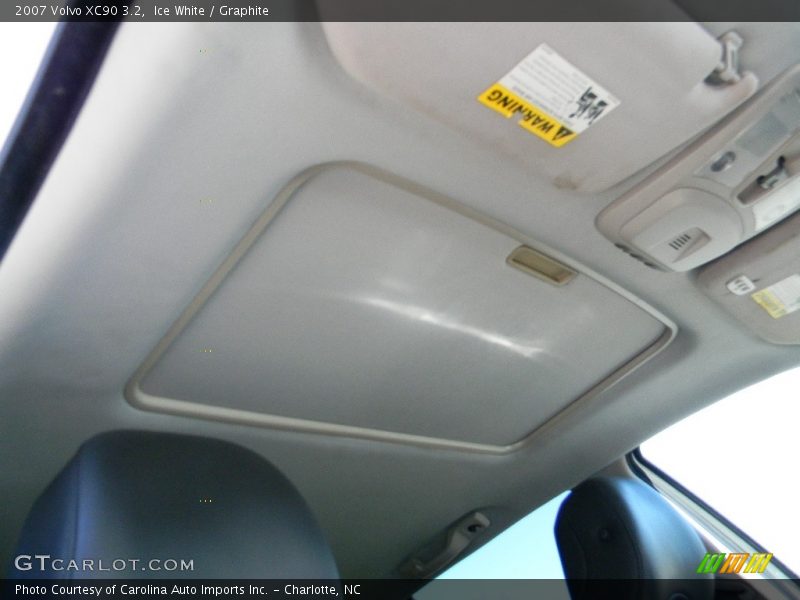 Ice White / Graphite 2007 Volvo XC90 3.2