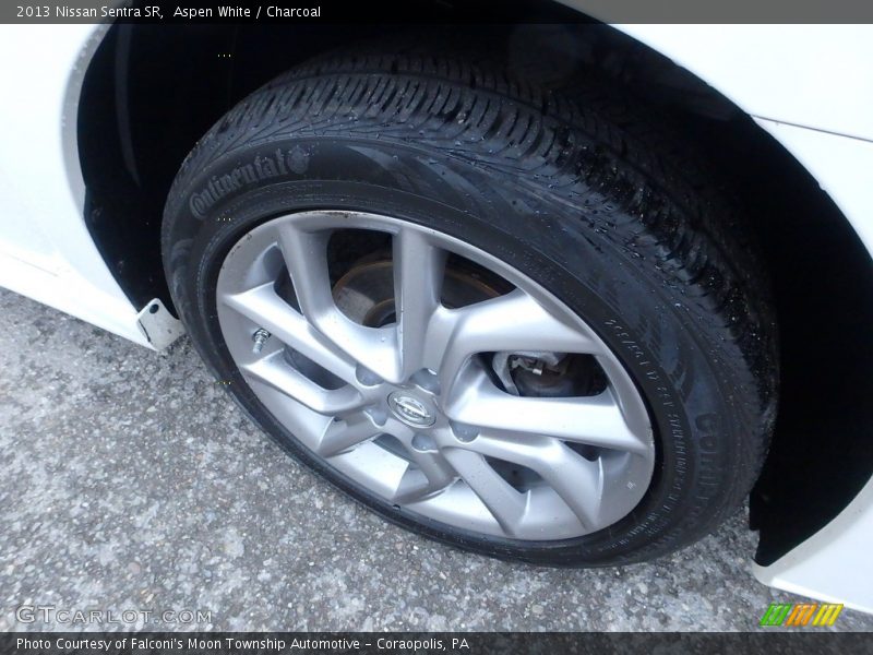 Aspen White / Charcoal 2013 Nissan Sentra SR