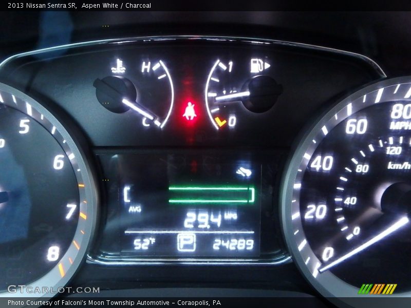 Aspen White / Charcoal 2013 Nissan Sentra SR