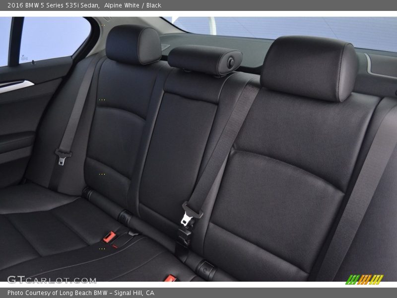 Alpine White / Black 2016 BMW 5 Series 535i Sedan