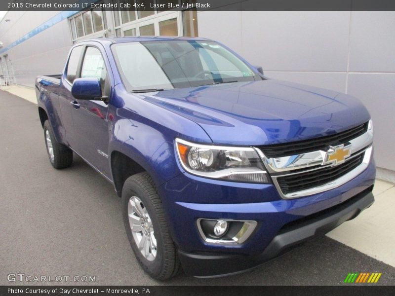 Front 3/4 View of 2016 Colorado LT Extended Cab 4x4