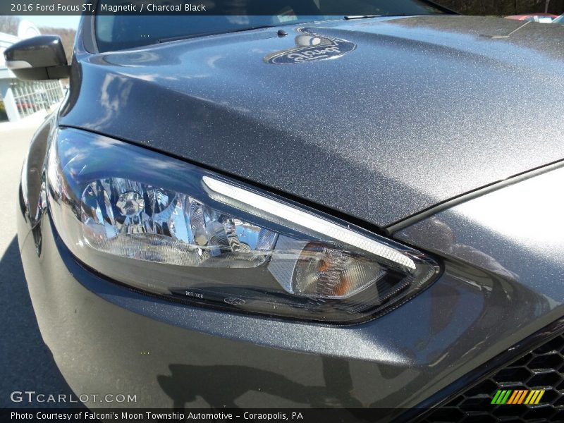 Magnetic / Charcoal Black 2016 Ford Focus ST