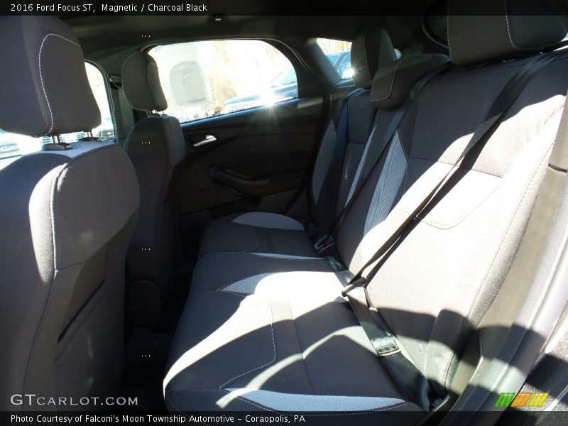 Magnetic / Charcoal Black 2016 Ford Focus ST