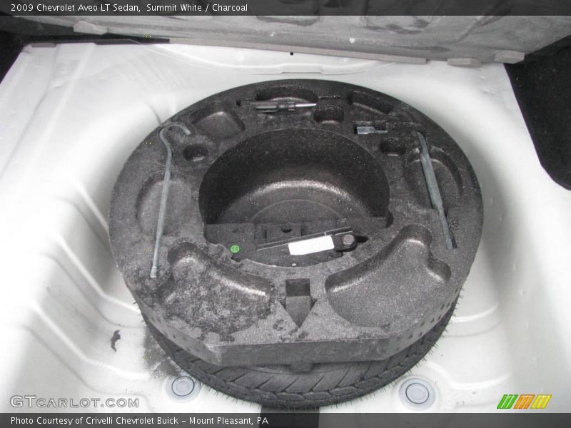 Summit White / Charcoal 2009 Chevrolet Aveo LT Sedan