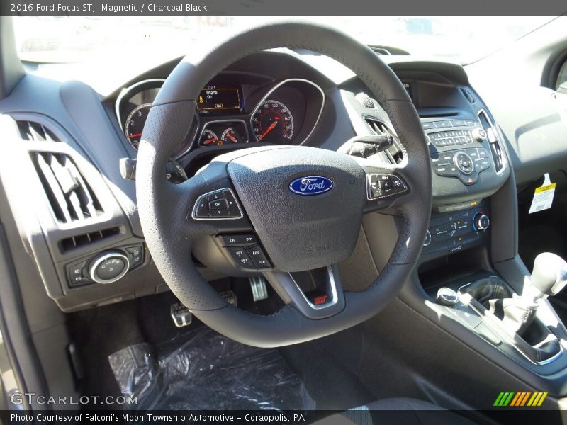 Magnetic / Charcoal Black 2016 Ford Focus ST