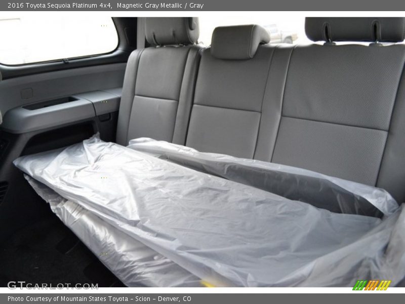 Magnetic Gray Metallic / Gray 2016 Toyota Sequoia Platinum 4x4