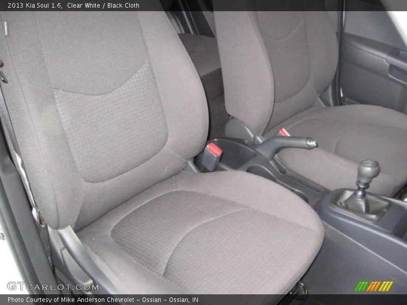 Clear White / Black Cloth 2013 Kia Soul 1.6