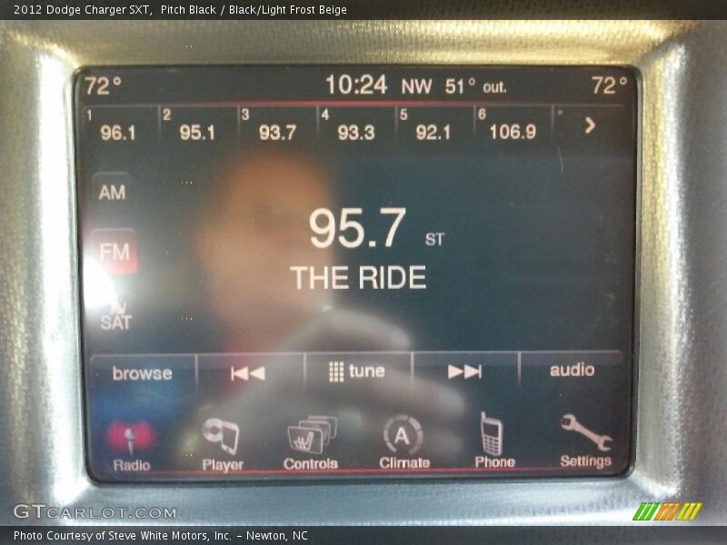 Pitch Black / Black/Light Frost Beige 2012 Dodge Charger SXT