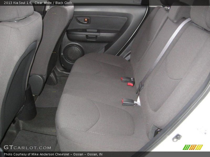 Clear White / Black Cloth 2013 Kia Soul 1.6